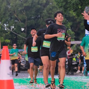 Race photo from BAUR RUN 2025