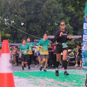 Race photo from BAUR RUN 2025
