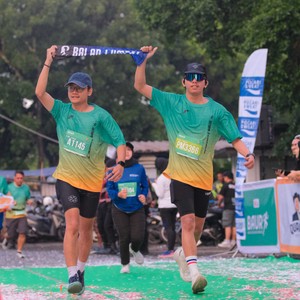 Race photo from BAUR RUN 2025