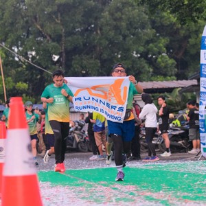 Race photo from BAUR RUN 2025