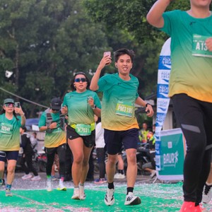 Race photo from BAUR RUN 2025