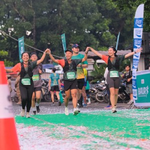 Race photo from BAUR RUN 2025