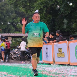 Race photo from BAUR RUN 2025