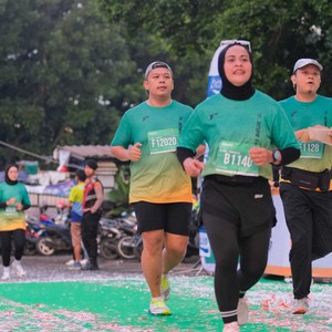 Race photo from BAUR RUN 2025