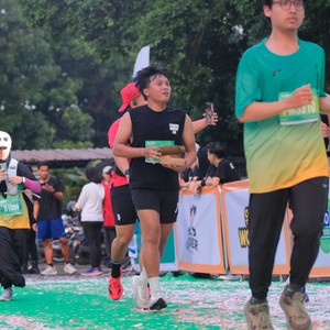 Race photo from BAUR RUN 2025