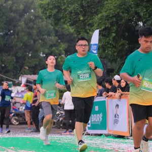 Race photo from BAUR RUN 2025