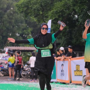 Race photo from BAUR RUN 2025