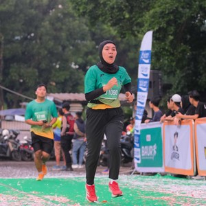 Race photo from BAUR RUN 2025