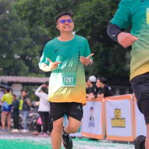 Race photo from BAUR RUN 2025