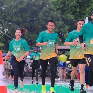 Race photo from BAUR RUN 2025
