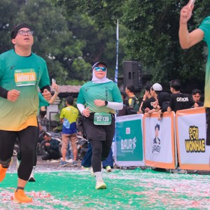 Race photo from BAUR RUN 2025