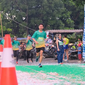 Race photo from BAUR RUN 2025