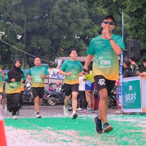 Race photo from BAUR RUN 2025