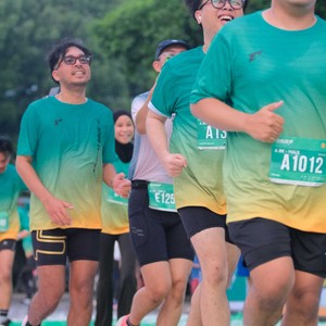 Race photo from BAUR RUN 2025