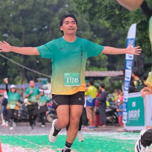 Race photo from BAUR RUN 2025