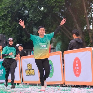 Race photo from BAUR RUN 2025