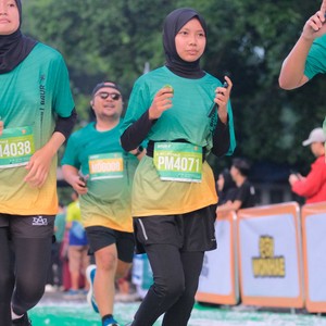 Race photo from BAUR RUN 2025