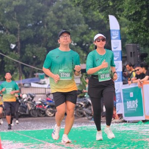Race photo from BAUR RUN 2025