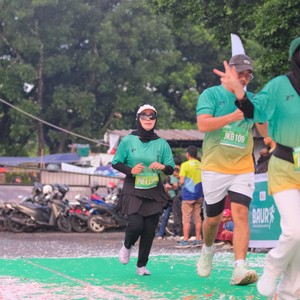 Race photo from BAUR RUN 2025