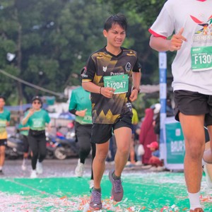 Race photo from BAUR RUN 2025