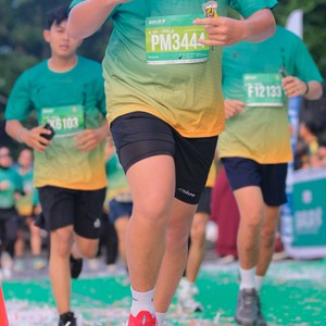 Race photo from BAUR RUN 2025