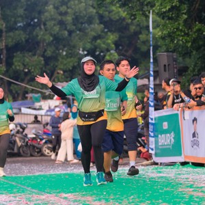 Race photo from BAUR RUN 2025