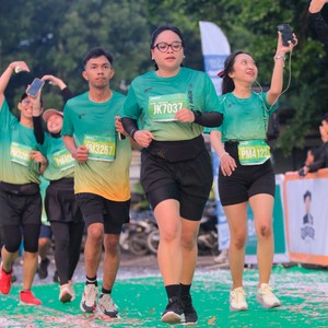 Race photo from BAUR RUN 2025