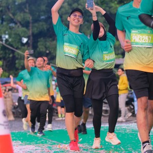 Race photo from BAUR RUN 2025