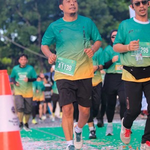Race photo from BAUR RUN 2025