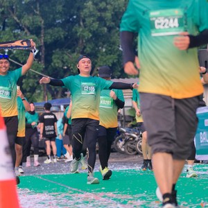 Race photo from BAUR RUN 2025