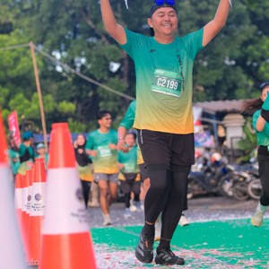 Race photo from BAUR RUN 2025