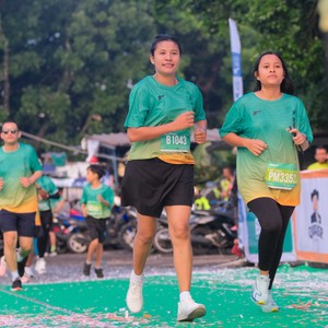 Race photo from BAUR RUN 2025