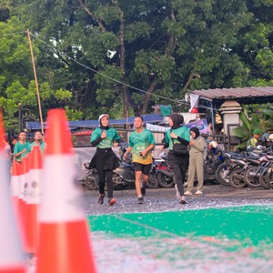 Race photo from BAUR RUN 2025