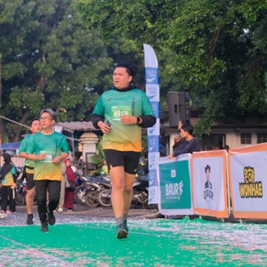 Race photo from BAUR RUN 2025