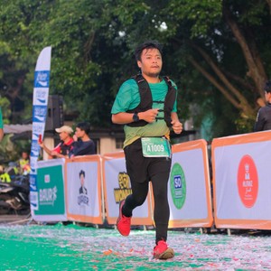 Race photo from BAUR RUN 2025