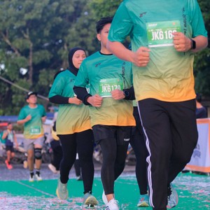 Race photo from BAUR RUN 2025