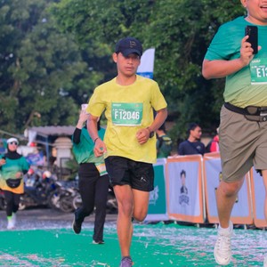 Race photo from BAUR RUN 2025
