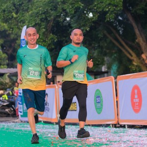Race photo from BAUR RUN 2025
