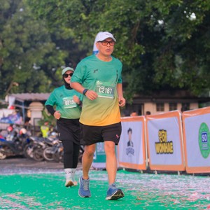 Race photo from BAUR RUN 2025