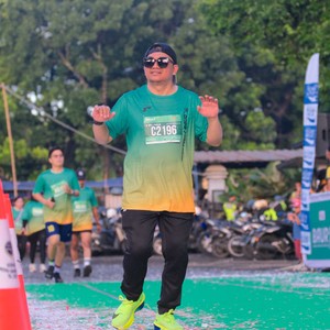 Race photo from BAUR RUN 2025