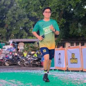Race photo from BAUR RUN 2025