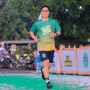 Race photo from BAUR RUN 2025