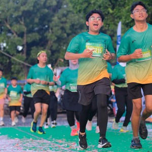 Race photo from BAUR RUN 2025