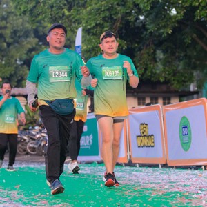 Race photo from BAUR RUN 2025
