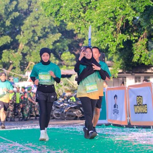 Race photo from BAUR RUN 2025