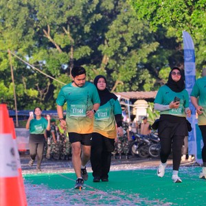 Race photo from BAUR RUN 2025