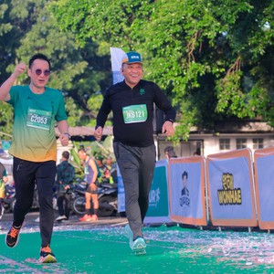 Race photo from BAUR RUN 2025
