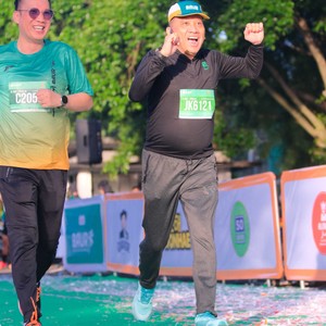 Race photo from BAUR RUN 2025