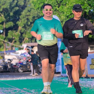 Race photo from BAUR RUN 2025