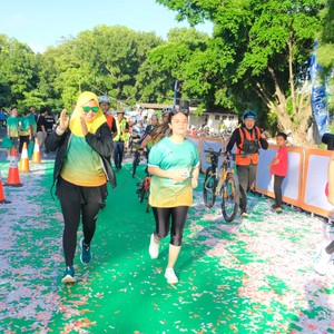 Race photo from BAUR RUN 2025